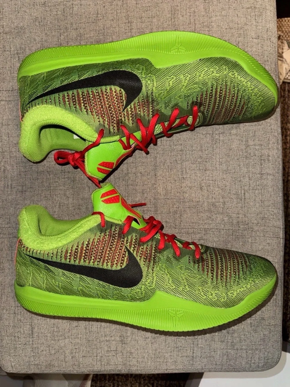 Nike Men's Bright Green and Black Athletic Shoes with Red Accents